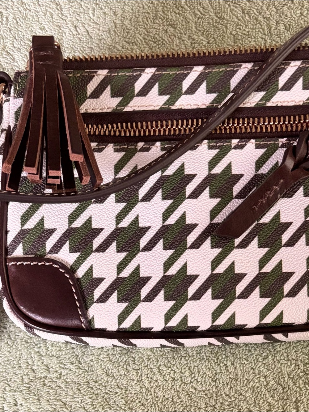 Dooney & Bourke Green and White Houndstooth Crossbody Bag - Picture 3 of 8